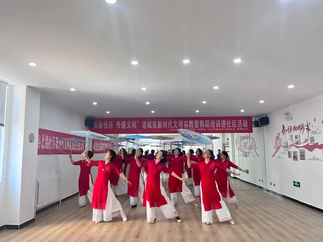 1683194343695015869.png tem.png