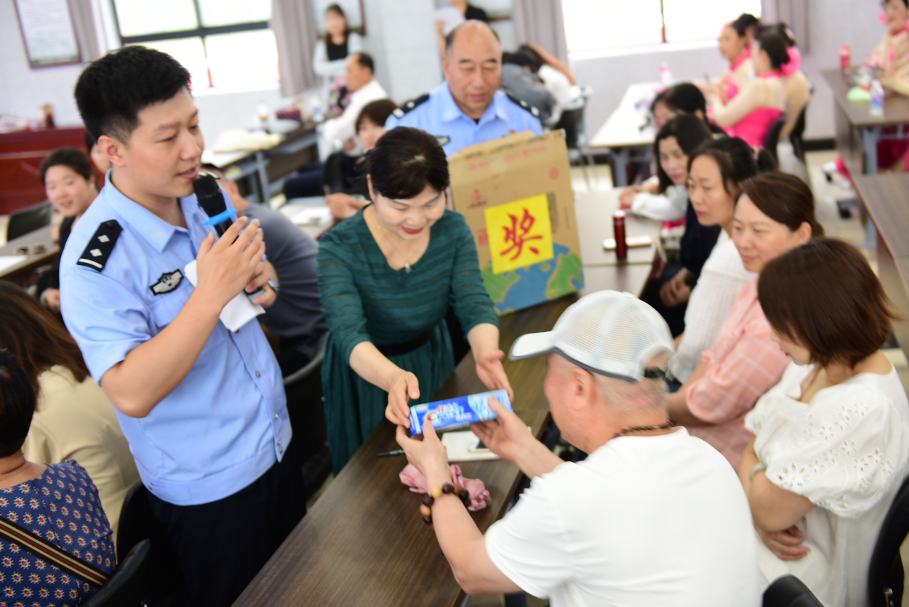 1689152171501090163.png tem.png