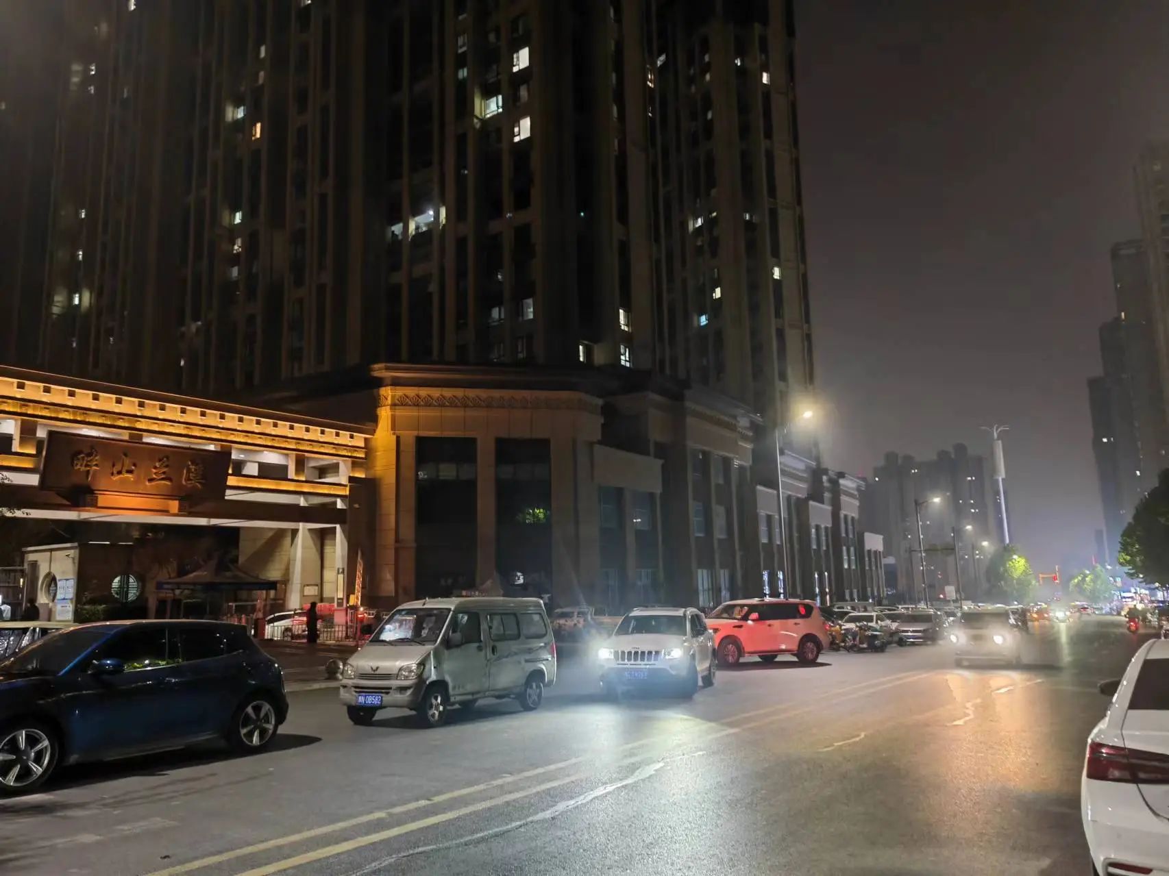 1728977482571016843.png tem.png