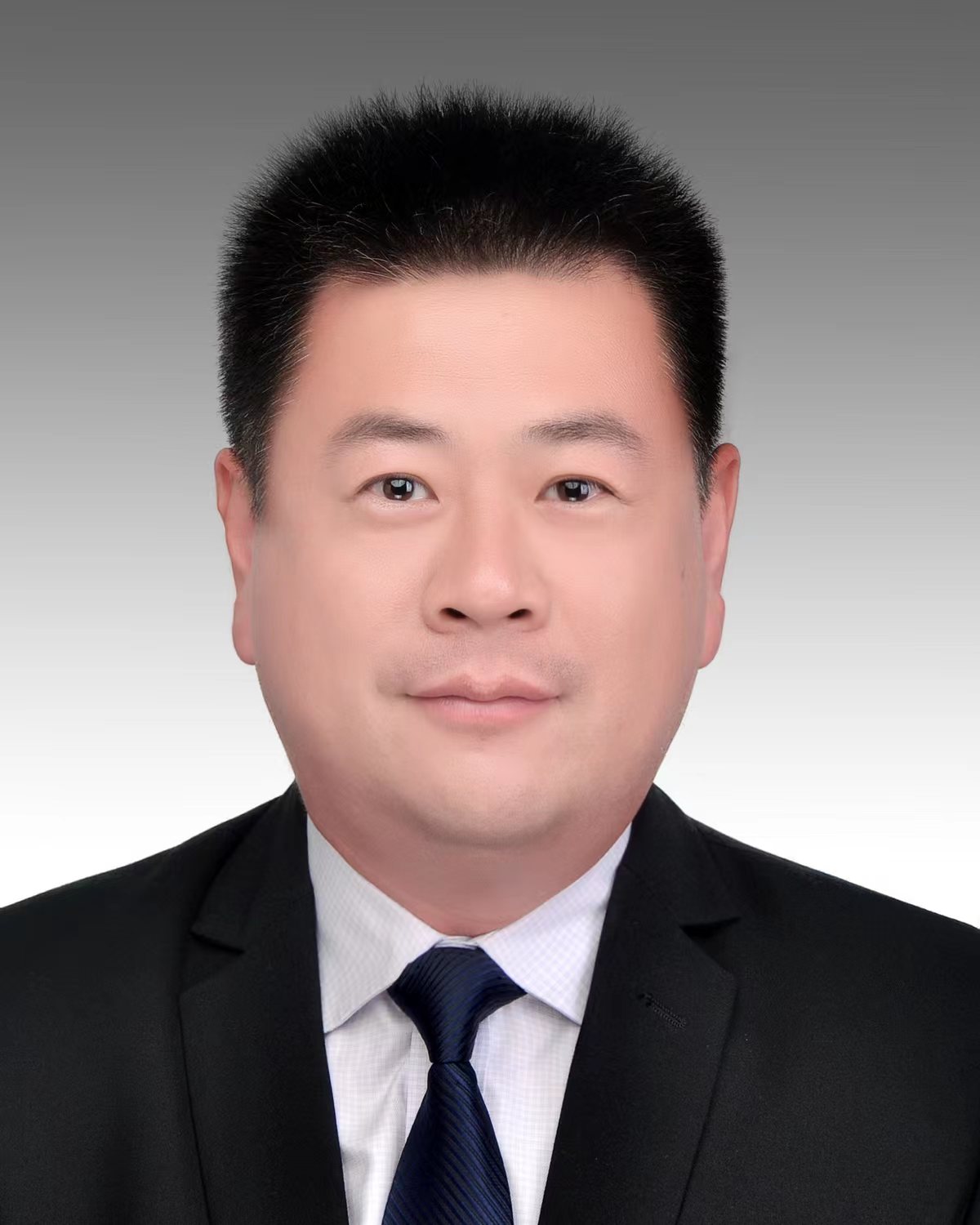 何晓刚