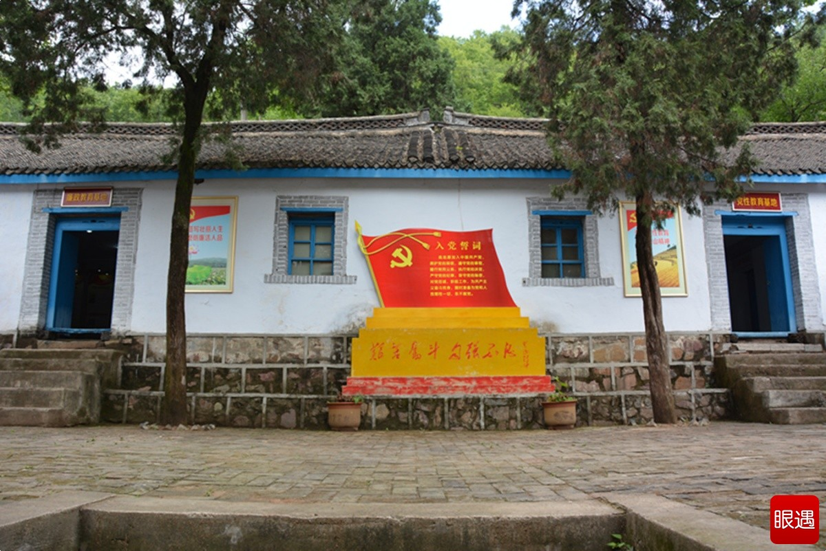 登山展览馆