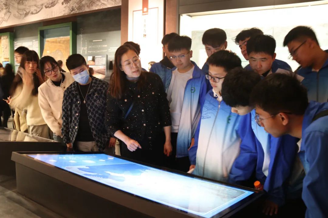 综合研学3_副本.jpg