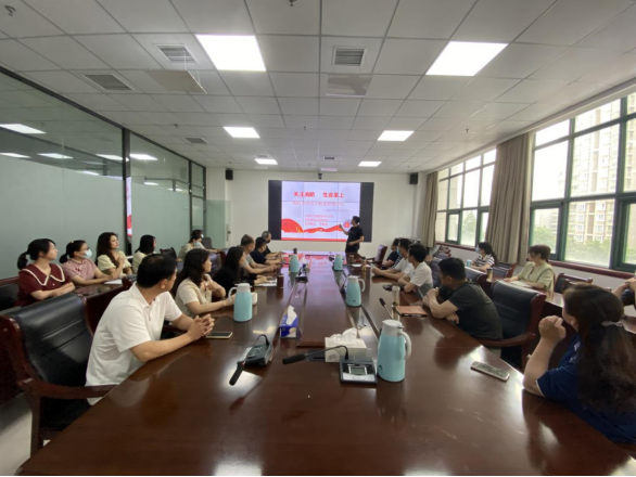 公积金中心组织消防安全培训演练147.png