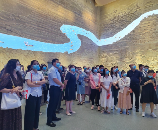 洛阳市住房公积金管理中心到隋唐大运河博物馆开展主题当日活动(1)450.png 洛阳市住房公积金管理中心到隋唐大运河博物馆开展主题当日活动(1)450.png