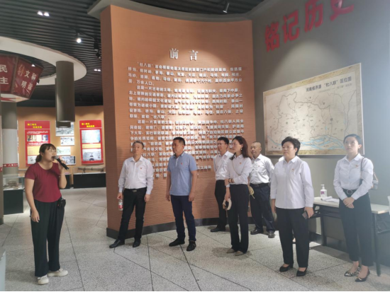 开展主题党日暨“五联五促”互联共建活动388.png
