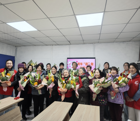 市公积金开展学雷锋志愿服务活动214.png