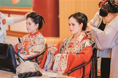 洛阳发布五条"甜蜜"旅行线路