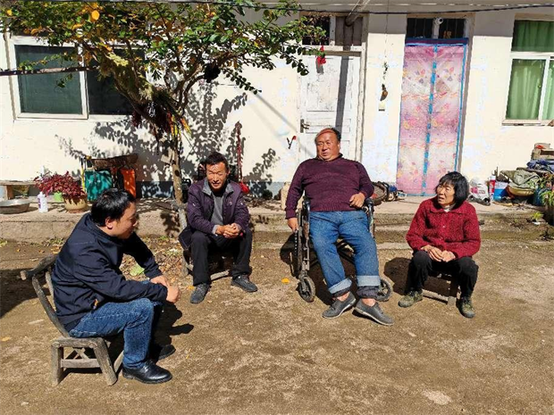驻村第一书记吴占军：让山区老村“活”起来