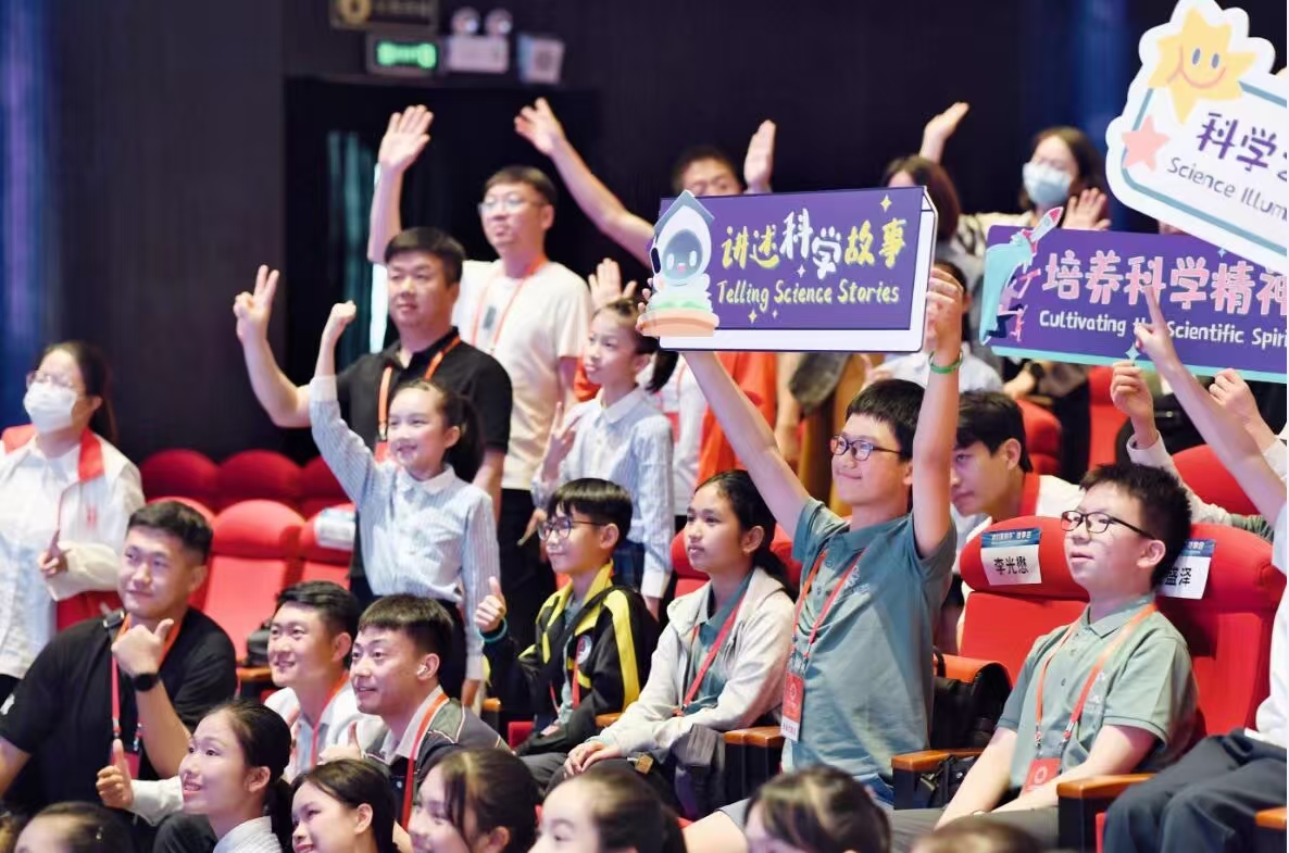 少年闪闪发光，扬帆2025！