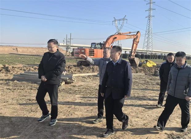 罗宏伟赴偃师区调研小麦生产、抗旱浇灌等工作