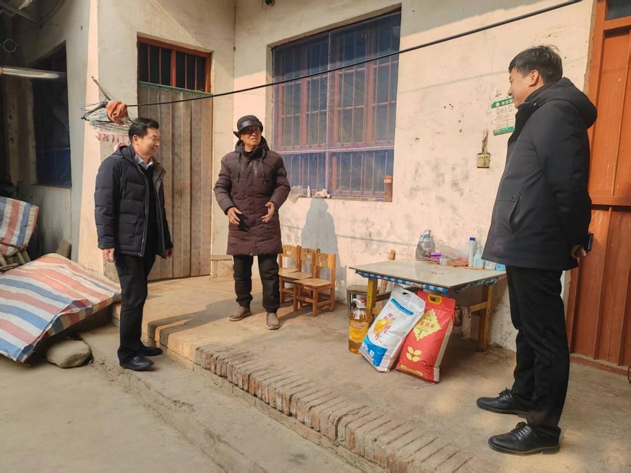 科技助力暖民心，十年帮扶共振兴——洛阳市科学技术局开展新春慰问活动