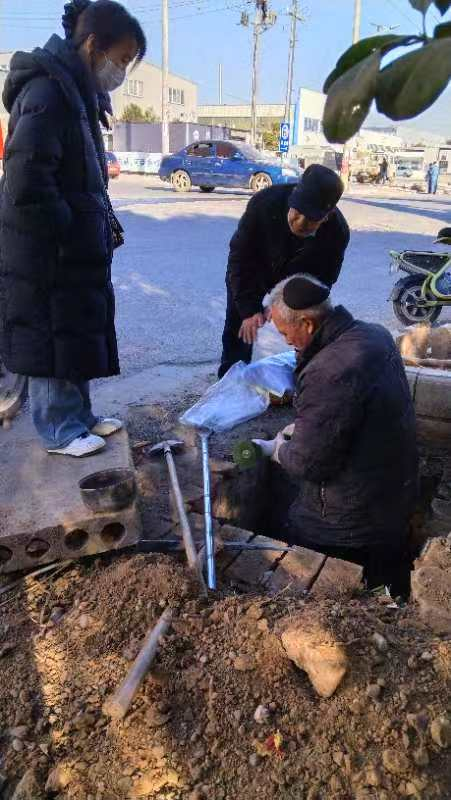 不惧困境破难题，只为群众用水易