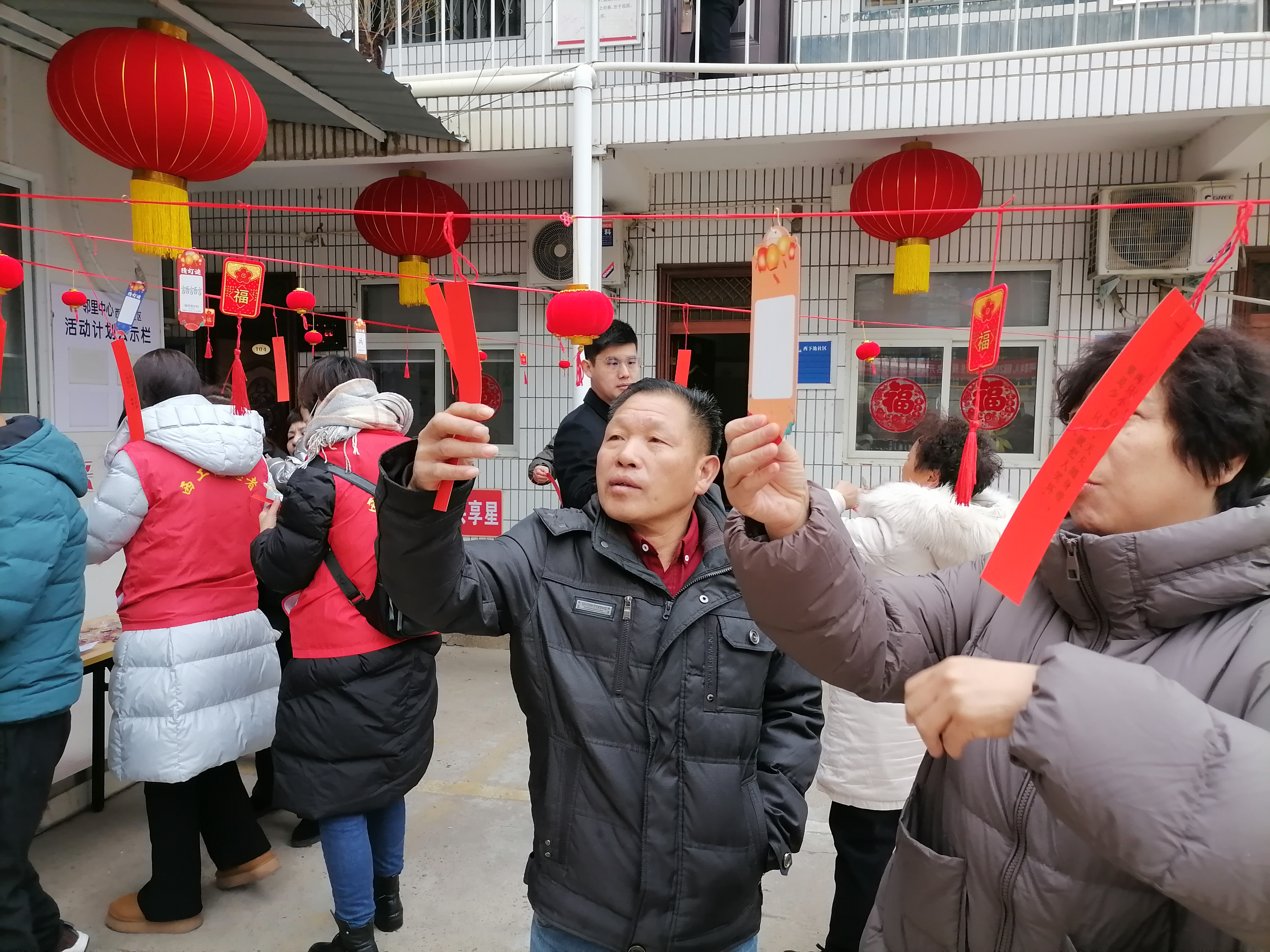 西工区审计局工会委员会结对西下池社区开展“我们的节日·元宵节”猜灯谜有奖活动