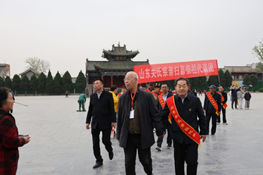 清明节关氏后裔到洛阳关林承祖志,祭祀武圣关羽,传承好家风