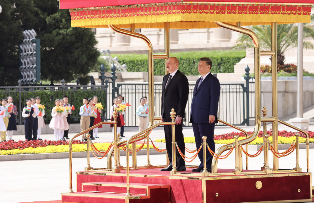 习近平同阿塞拜疆总统阿利耶夫会谈