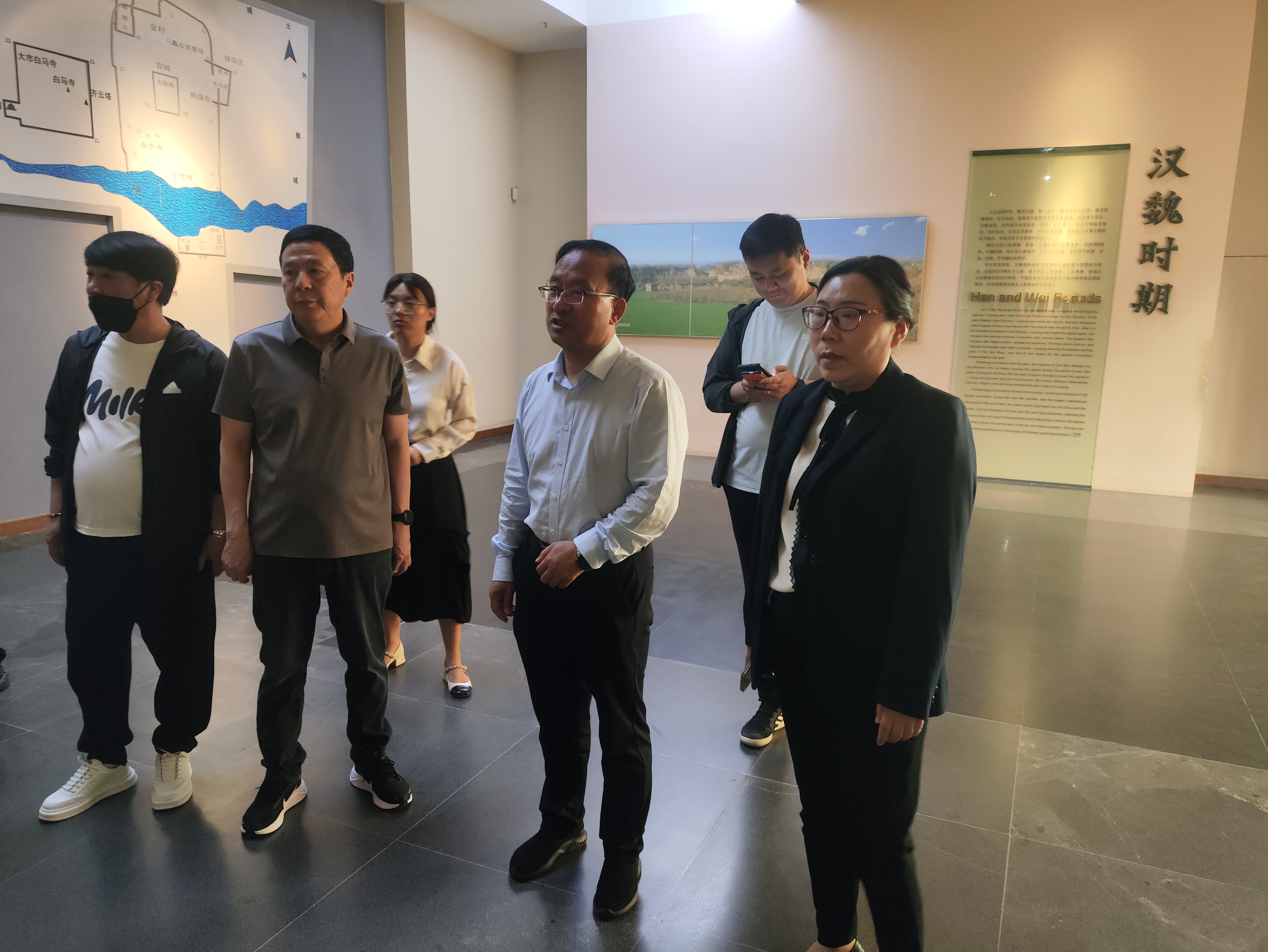 五一劳动节,市文物局局长赵晓军检查文博单位开放工作 五一劳动节,市文物局局长赵晓军检查文博单位开放工作