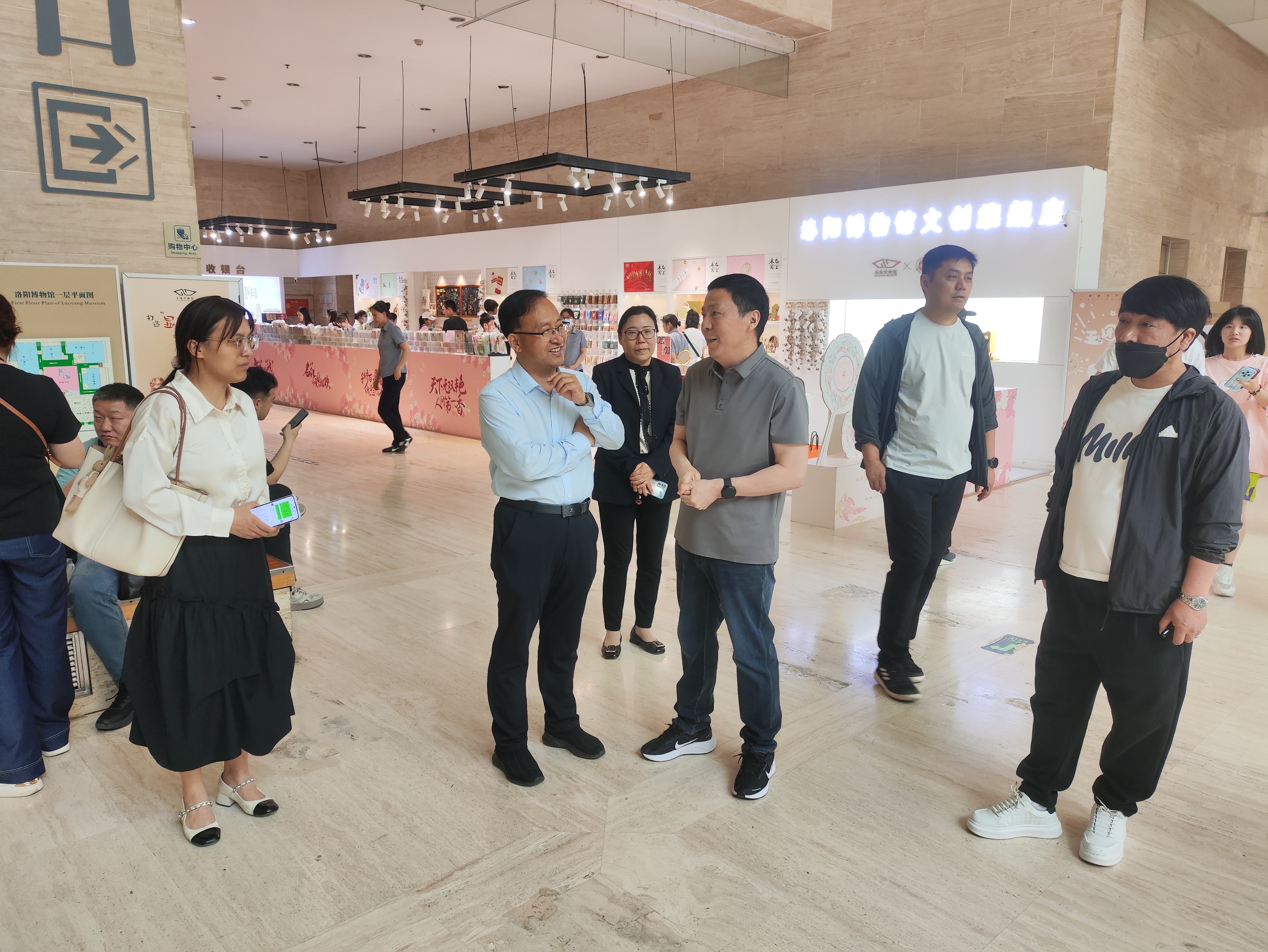 五一劳动节,市文物局局长赵晓军检查文博单位开放工作 五一劳动节,市文物局局长赵晓军检查文博单位开放工作