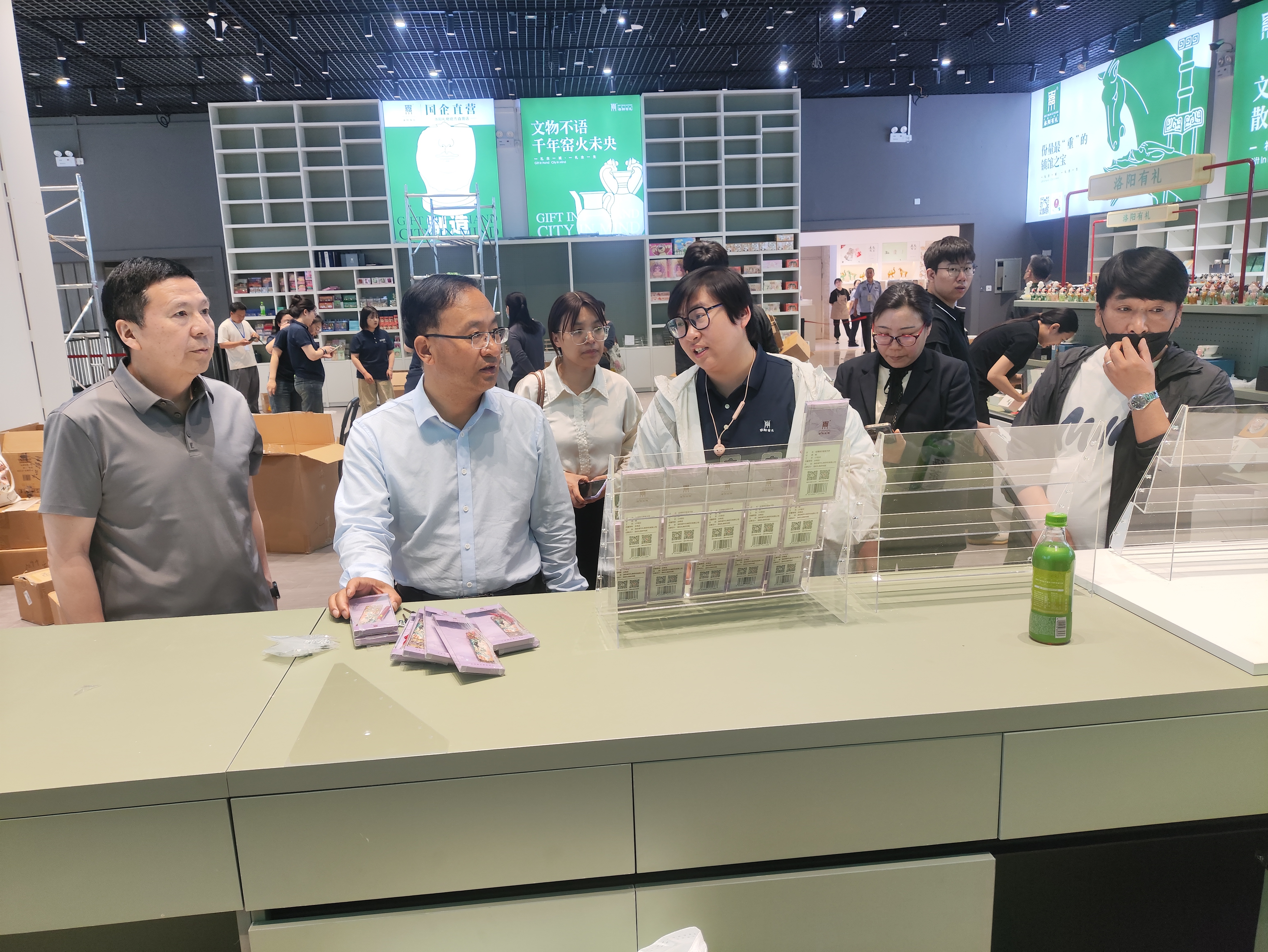 五一劳动节,市文物局局长赵晓军检查文博单位开放工作 五一劳动节,市文物局局长赵晓军检查文博单位开放工作