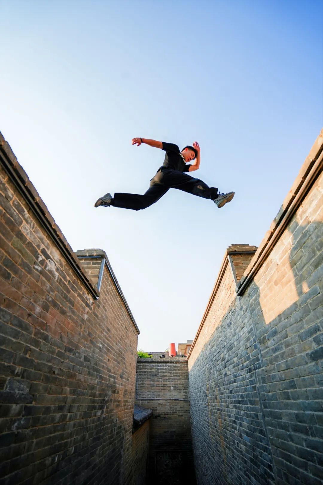 400余名跑酷高手齐聚洛阳飞檐走壁燃爆魏坡・新序