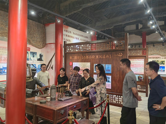 践初心 强党性——洛阳民俗博物馆到《新洛阳报》旧址纪念馆开展庆“七一”主题党日活动