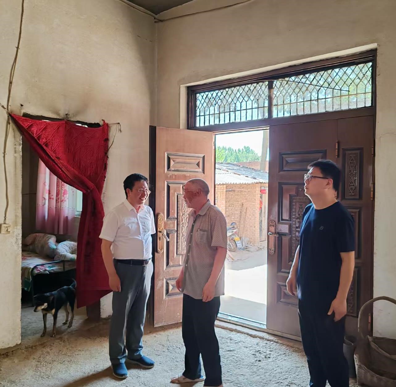 市科技局赴定点帮扶村开展义诊暨入户对接活动
