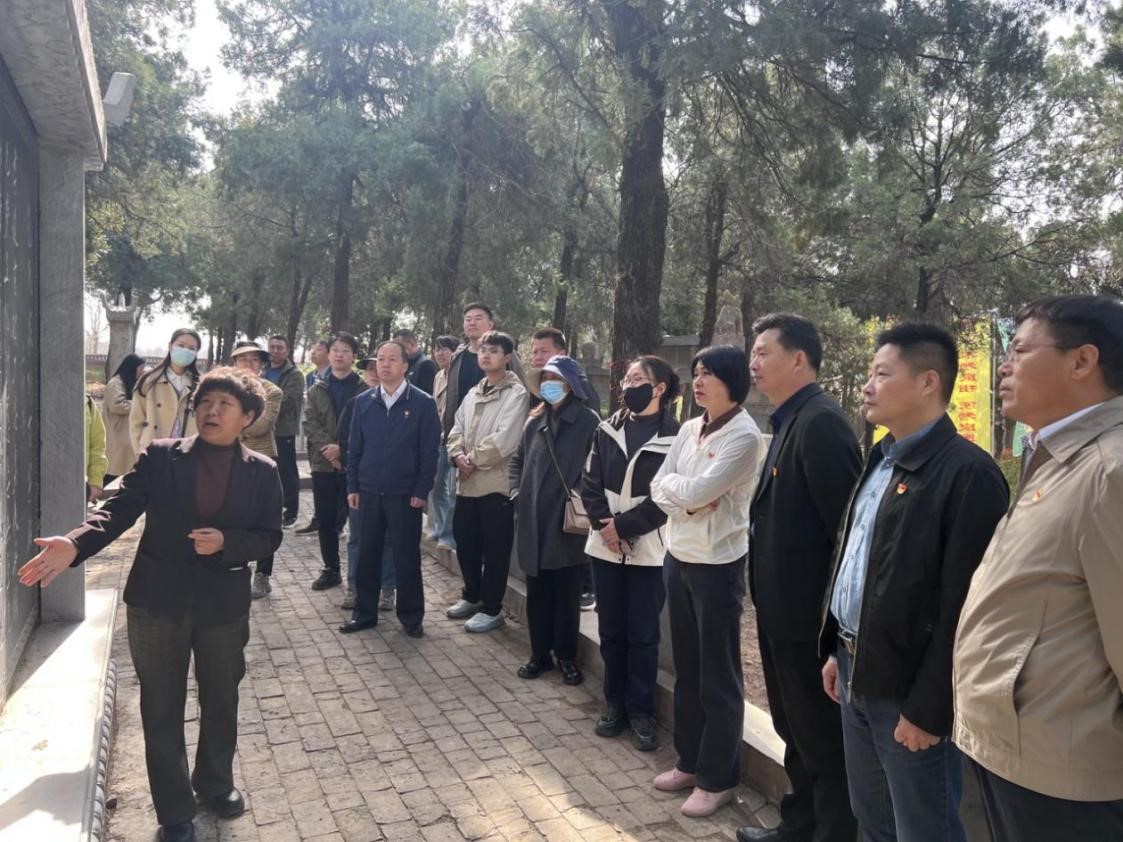 市科技局开展“缅怀先烈忆初心 传承红色强党性”主题党日活动 市科技局开展“缅怀先烈忆初心 传承红色强党性”主题党日活动