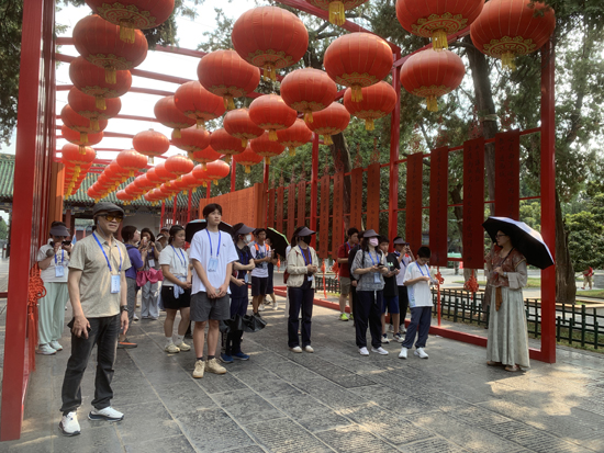台胞青少年中华文化夏令营走进洛阳关林——寻访忠义文化根脉,共铸两岸精神家园 台胞青少年中华文化夏令营走进洛阳关林——寻访忠义文化根脉,共铸两岸精神家园