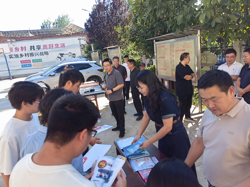 洛阳市应急管理局开展“应急有我 安全同行”主题宣传“进乡村”活动