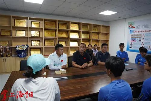 18005525_4875.jpg 18005525_4875.jpg