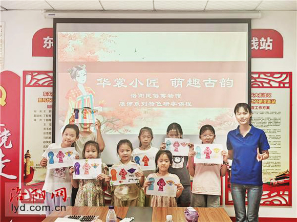 手绘汉服纹样 传承古韵