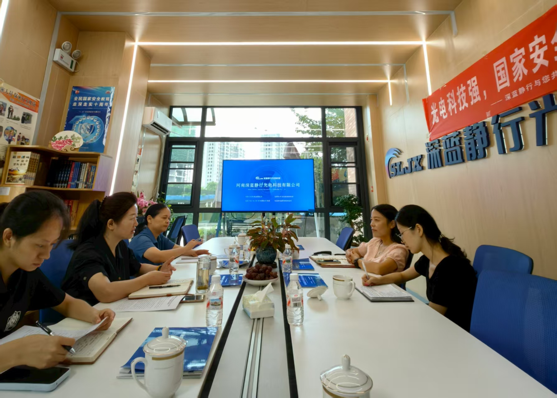 持续开展“外事服务进企业”活动