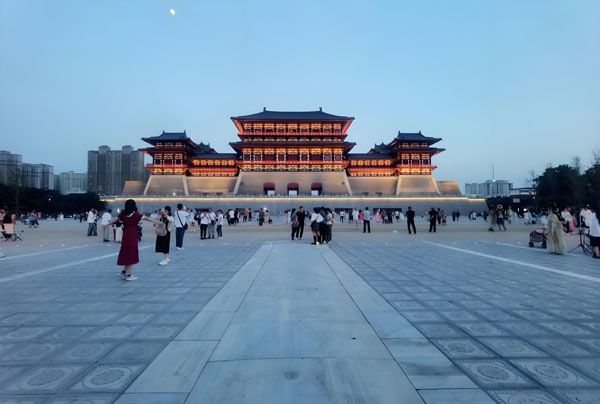 张玉杰督导“1+3”高品质古都文化体验区建设工作并主持召开现场调度会
