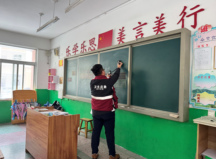 栾川县全面开展2025年学生常见病和健康影响因素监测与干预项目