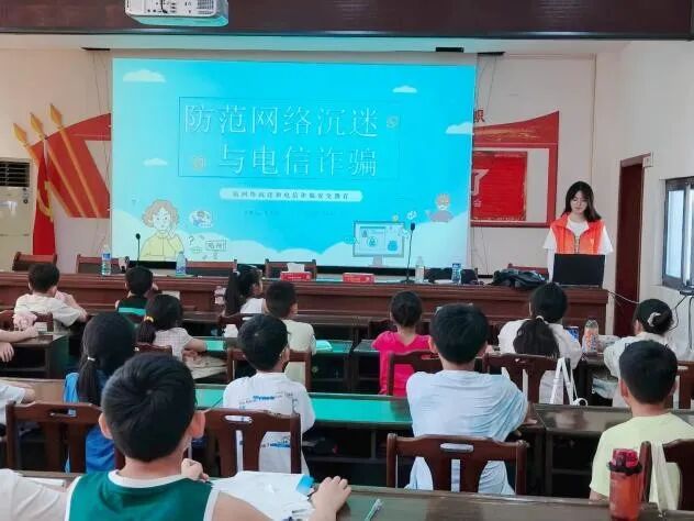 “青暖童心”解锁暑期新可能：洛阳构建“ 公益托管+基层治理”青年服务矩阵