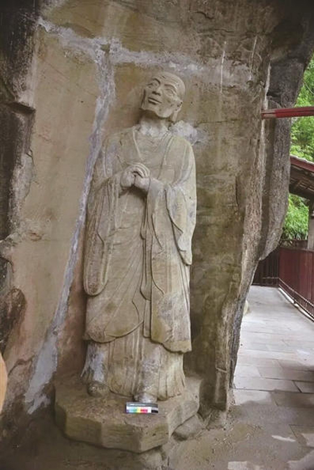 【国内新闻】多地古代摩崖造像被化“彩妆” 国家文物局出手了 【国内新闻】多地古代摩崖造像被化“彩妆” 国家文物局出手了