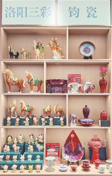 我市多款文创产品亮相第十届中国国际版权博览会