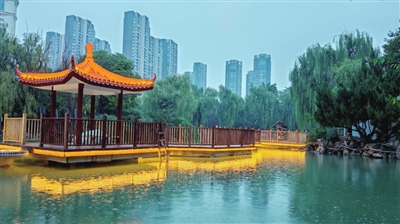 西苑公园:九曲桥旧貌换新颜 西苑公园:九曲桥旧貌换新颜