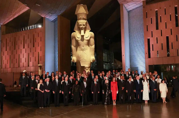 【国际新闻】馆藏文物惊艳世界!大埃及博物馆正式开馆 【国际新闻】馆藏文物惊艳世界!大埃及博物馆正式开馆