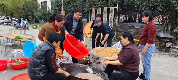 “幸福宴,飘出乡村振兴好滋味”——洛阳市宜阳县韩城镇王窑村举办第二届孝老爱亲幸福宴 “幸福宴,飘出乡村振兴好滋味”——洛阳市宜阳县韩城镇王窑村举办第二届孝老爱亲幸福宴