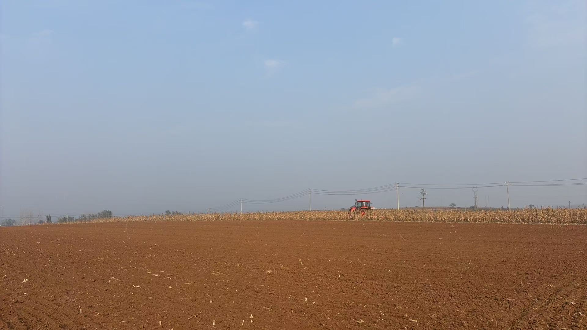 秋耕秋种,不负农时——赵保镇田间地头一派繁忙景象 秋耕秋种,不负农时——赵保镇田间地头一派繁忙景象