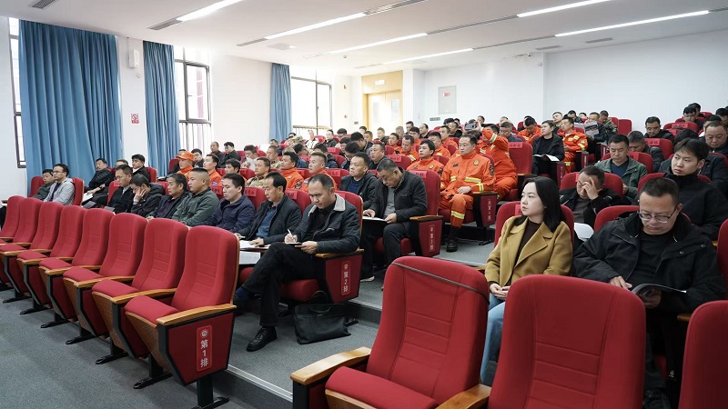 全市森林防灭火业务专题培训暨森林火灾扑救技能送教下基层实操训练活动成功举办