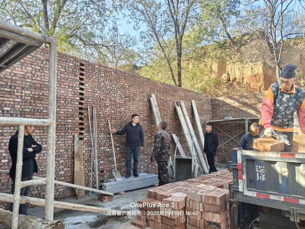 文物护古村，新房启建暖民心！洛阳文物局驻福昌村工作队为老人重筑安居梦