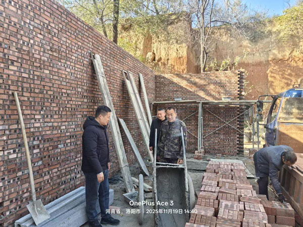 文物护古村，新房启建暖民心！洛阳文物局驻福昌村工作队为老人重筑安居梦