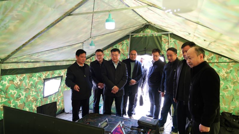 强化森林防灭火联防联控  开展火灾扑救实兵拉动