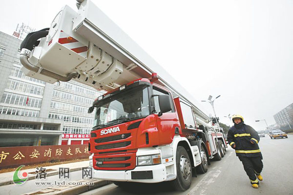 洛阳高喷消防车最高臂展72米 射水高度最高110米 洛阳高喷消防车最高臂展72米 射水高度最高110米