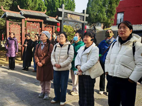 汉魏洛阳故城遗址博物馆讲解员志愿者团队 到洛阳周公庙博物馆参观交流