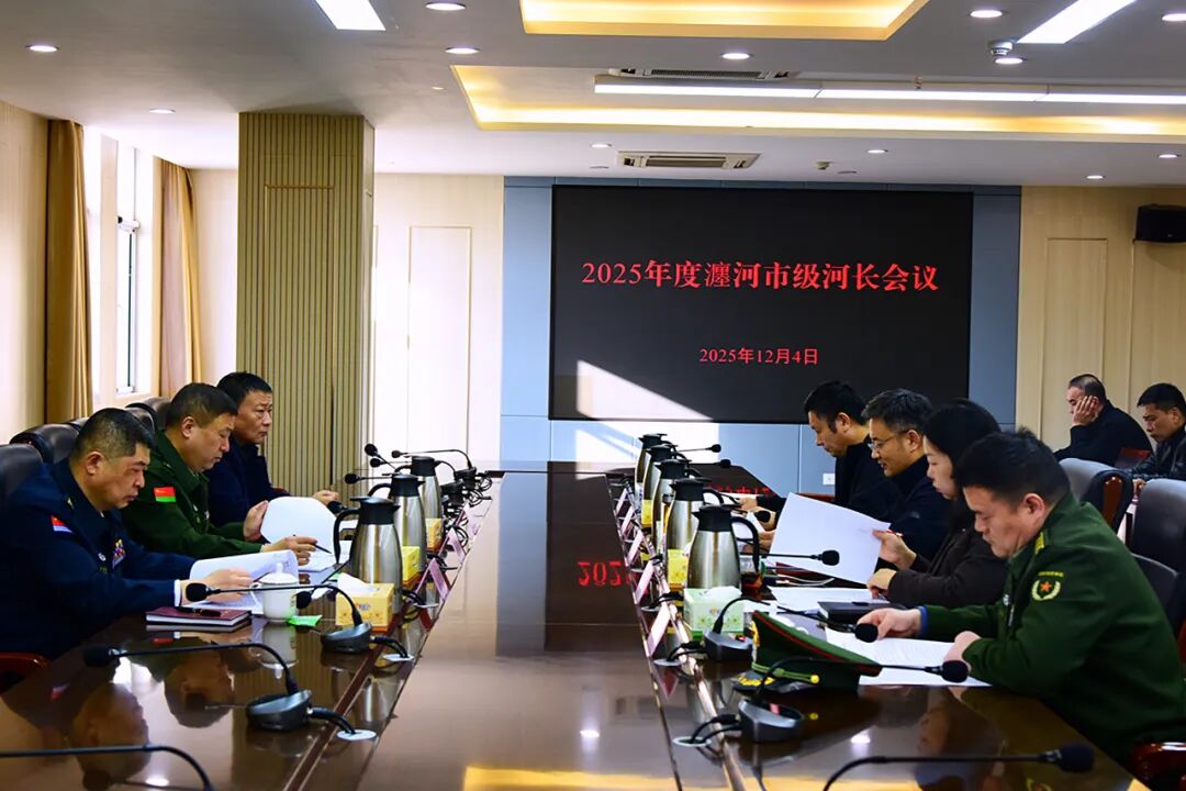 洛阳市委常委、洛阳军分区司令员、瀍河市级河长刁国泰到老城区巡河调研