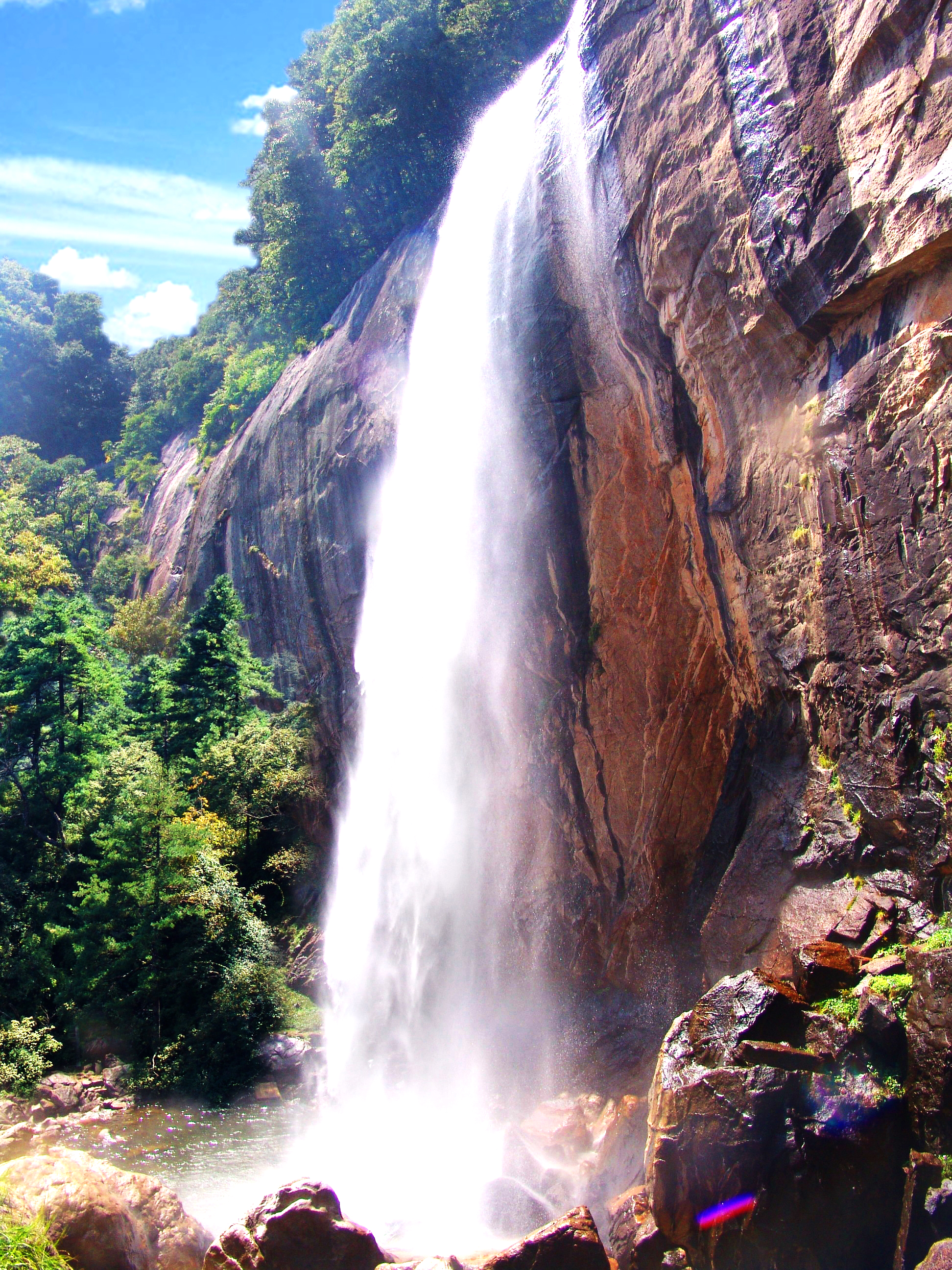 ���ذ���ɽ�������ֹ� ��̬ʤ��������