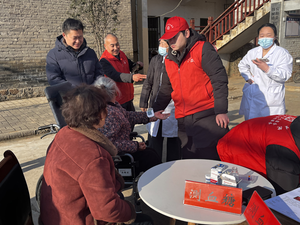 精准对接医疗资源 福昌村驻村工作队把健康服务送到群众身边