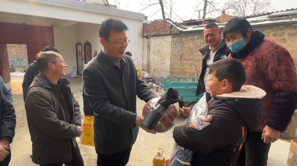新年心愿童梦齐圆｜连续两年暖心接力：洛阳建筑装饰协会让山区娃娃新年梦圆